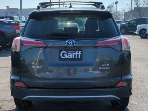 Used 2017 Toyota RAV4 XLE image 5