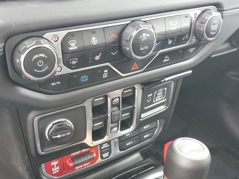 Used 2025 Jeep Wrangler Unlimited Rubicon 4xe w/ Convenience Group image 34