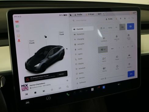 Used 2021 Tesla Model Y Long Range AWD/4WD image 28