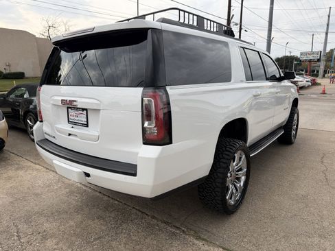 Used 2018 GMC Yukon XL SLT image 7