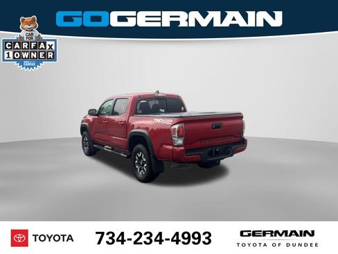 Used 2023 Toyota Tacoma TRD Off-Road w/ Technology Package AWD/4WD image 10