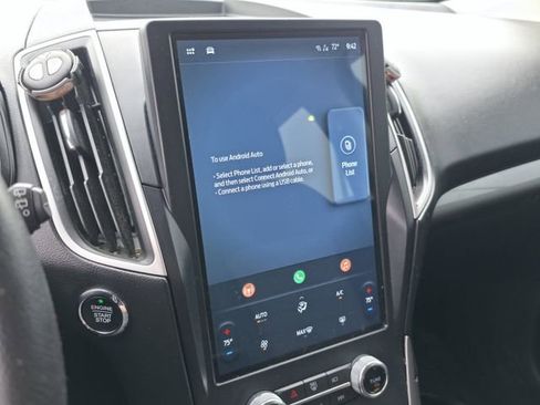 Used 2022 Ford Edge SE image 18