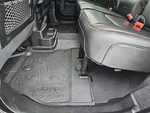 Certified 2021 Jeep Wrangler Unlimited Rubicon image 21