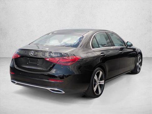 Used 2025 Mercedes-Benz C 300 4MATIC Sedan image 5