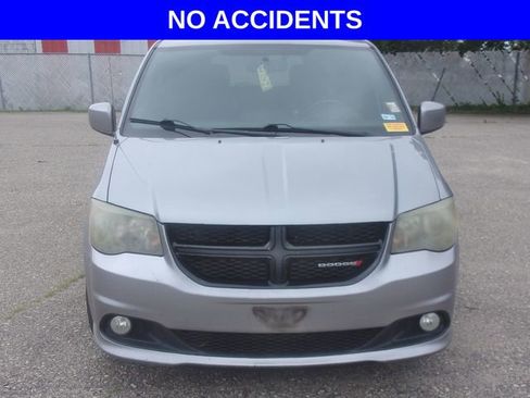Used 2014 Dodge Grand Caravan SXT w/ UConnect Hands-Free Group FWD image 2