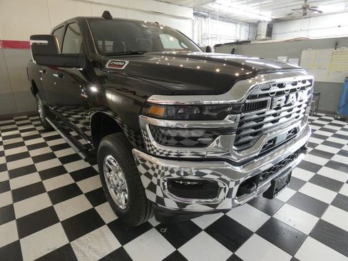 Used 2025 RAM 2500 Tradesman AWD/4WD image 4