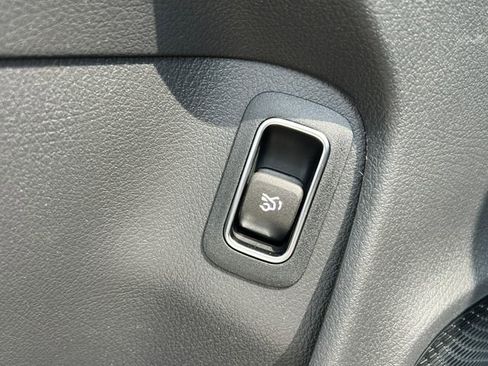 Certified 2025 Mercedes-Benz CLA 250 4MATIC image 16