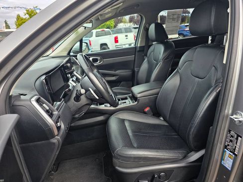 Used 2022 Kia Sorento EX FWD image 4