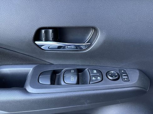 Used 2021 Nissan Kicks SV w/ Interior Electronics Package image 17