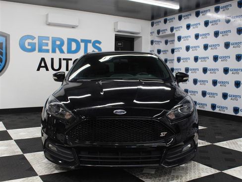 Used 2016 Ford Focus ST w/ Equipment Group 402A FWD image 6
