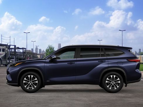 New 2026 Toyota Highlander XLE image 4