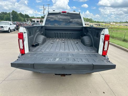Used 2021 Ford F250 Platinum w/ FX4 Off-Road Package AWD/4WD image 25