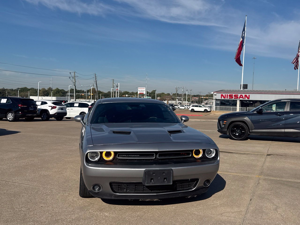 Used 2017 Dodge Challenger R/T w/ Driver Convenience Group RWD image 5