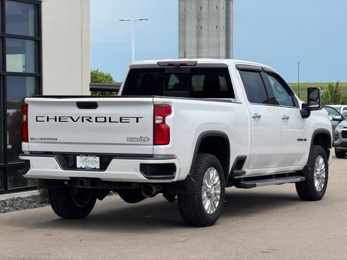 Used 2020 Chevrolet Silverado 2500 High Country w/ Technology Package AWD/4WD image 5
