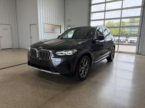 Used 2022 BMW X3 xDrive30i AWD/4WD image 2