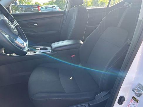 Used 2024 Nissan Sentra SV FWD image 10
