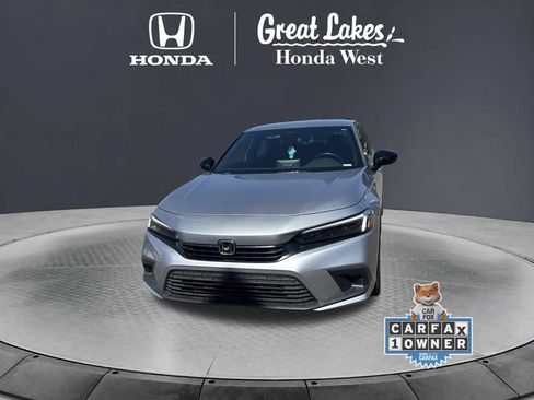 Used 2023 Honda Civic Sport image 2