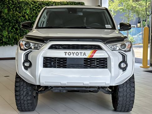 Used 2023 Toyota 4Runner 40th Anniversary SE AWD/4WD image 9
