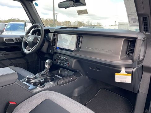New 2025 Ford Bronco 2-Door AWD/4WD image 7