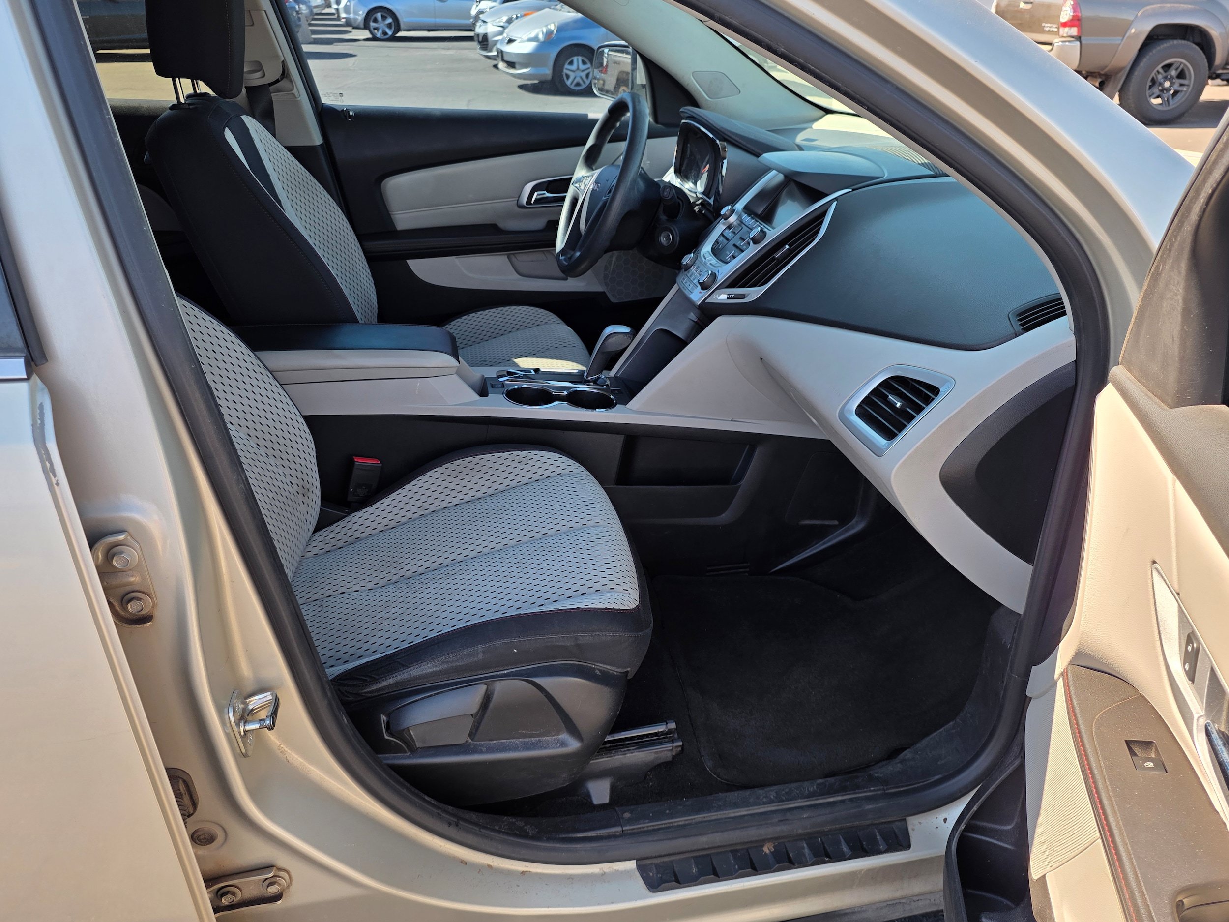 Used 2013 GMC Terrain SLE FWD image 25