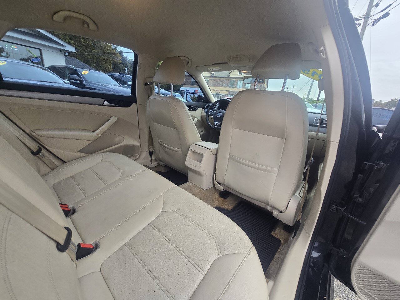 Used 2015 Volkswagen Passat 1.8T Limited Edition FWD image 32