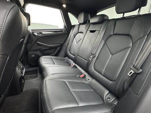Used 2022 Porsche Macan S AWD/4WD image 44