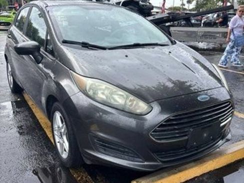 Used 2018 Ford Fiesta SE FWD image 1