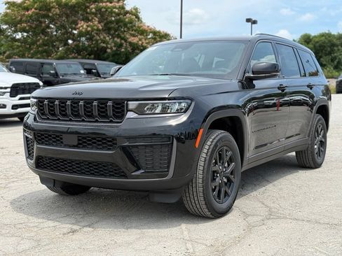 New 2026 Jeep Grand Cherokee L 4WD image 2