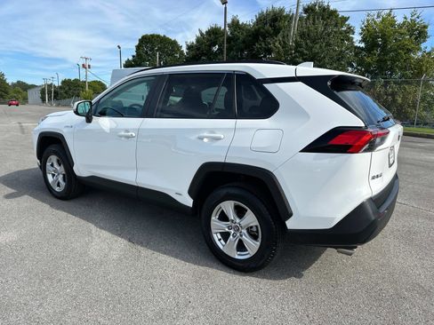 Used 2020 Toyota RAV4 XLE image 6