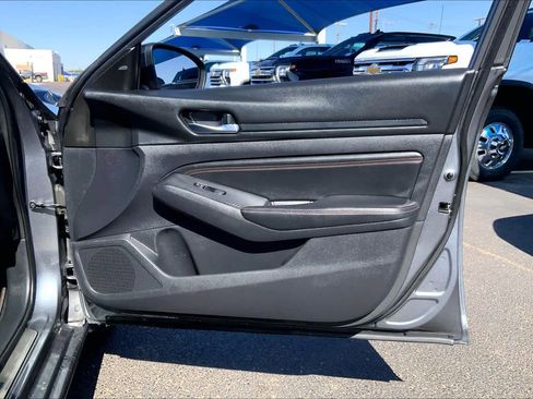 Used 2020 Nissan Altima 2.5 SR FWD image 23