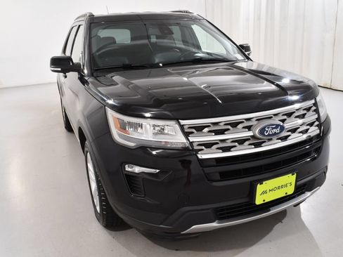 Used 2018 Ford Explorer XLT w/ Equipment Group 202A AWD/4WD image 4