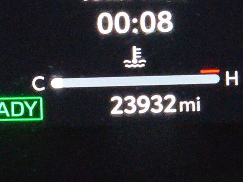 Used 2025 Toyota Camry XSE image 15