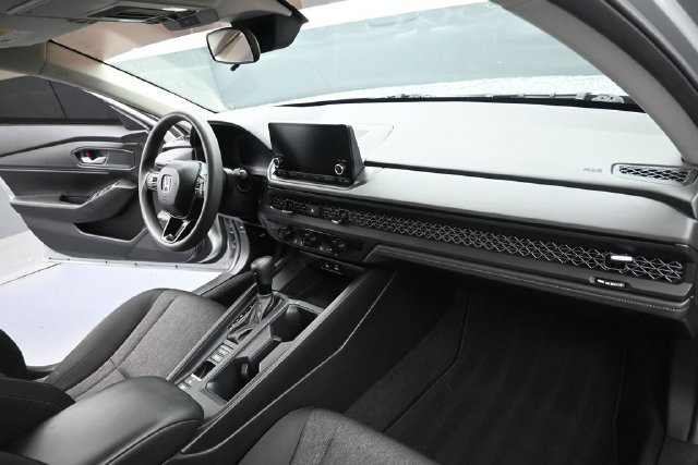 Used 2024 Honda Accord EX image 12