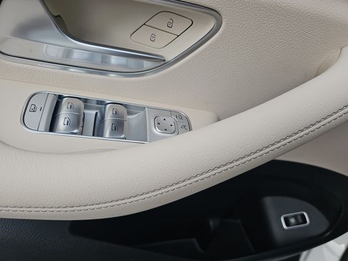 Certified 2026 Mercedes-Benz GLS 450 4MATIC image 31