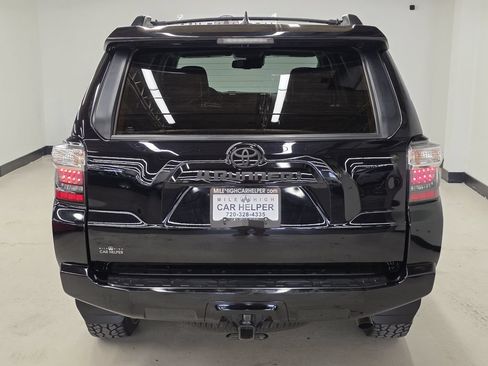Used 2021 Toyota 4Runner SR5 Premium w/ Moonroof Package AWD/4WD image 9
