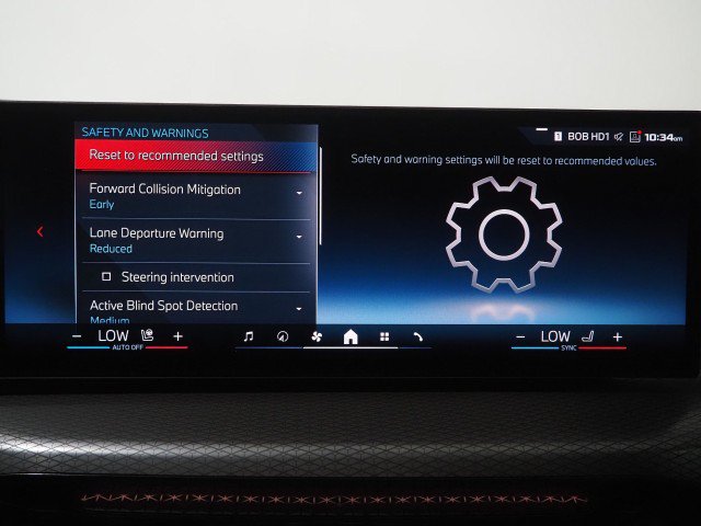 Used 2025 BMW M340i w/ Premium Package RWD image 35