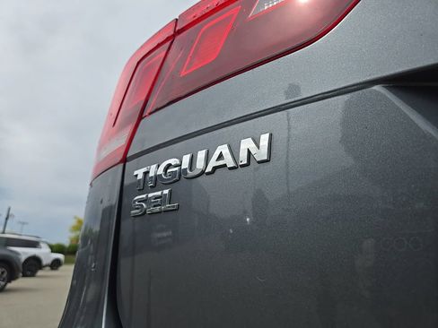 Used 2021 Volkswagen Tiguan SEL AWD/4WD image 5