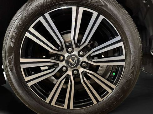 Used 2024 Lexus LX 600 4WD w/ Appearance Package image 37