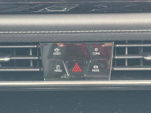 New 2026 Volkswagen Atlas Cross Sport SE AWD/4WD image 11