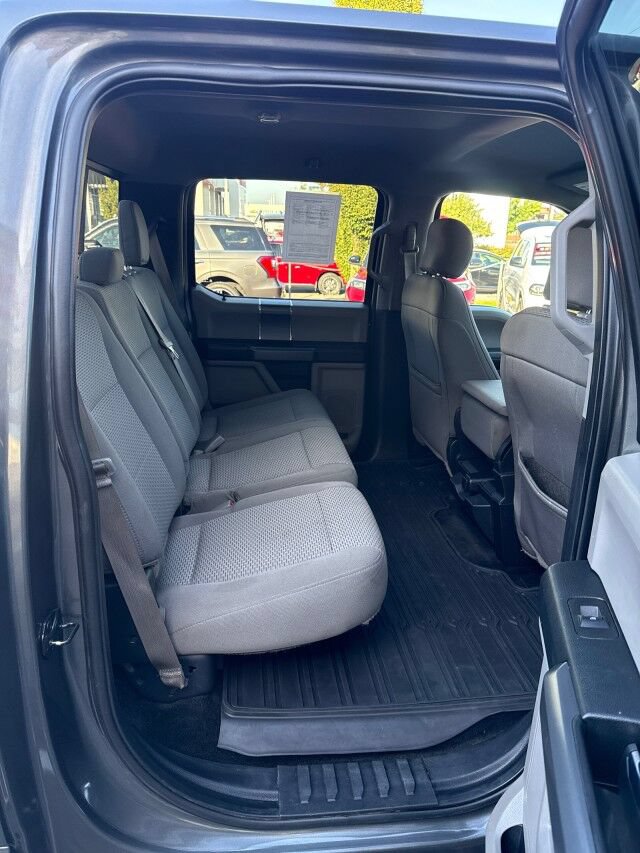 Used 2017 Ford F150 XLT w/ Equipment Group 302A Luxury AWD/4WD image 14