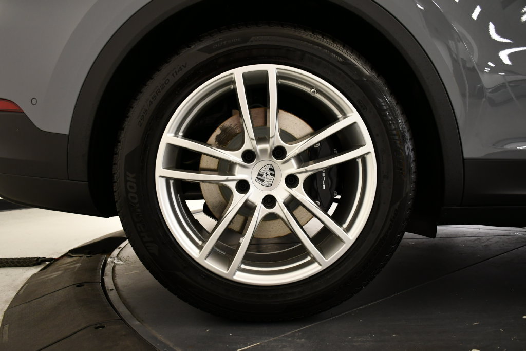 Certified 2026 Porsche Cayenne Coupe AWD/4WD image 18