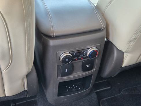 Used 2021 Ford Explorer Platinum w/ Equipment Group 601A AWD/4WD image 27