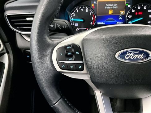 Used 2023 Ford Explorer XLT w/ Equipment Group 202A AWD/4WD image 24