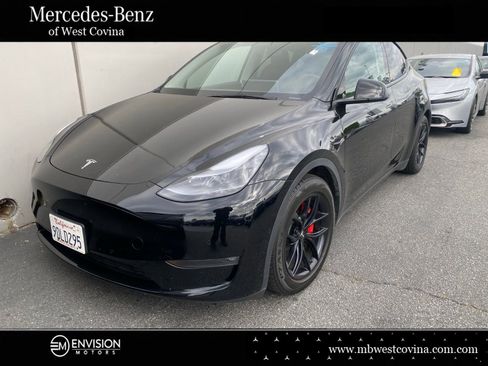 Used 2022 Tesla Model Y Performance AWD/4WD image 1