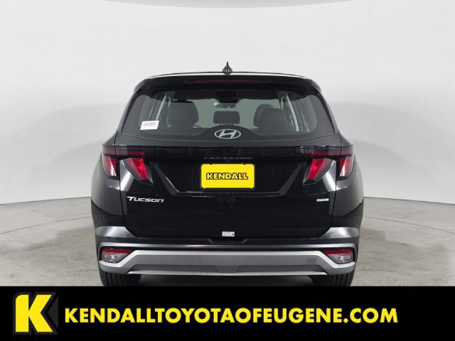 Used 2025 Hyundai Tucson SE AWD/4WD image 6