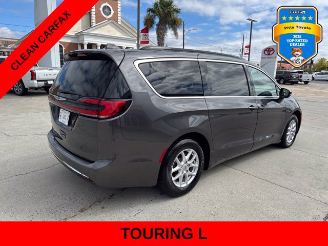 Used 2022 Chrysler Pacifica Touring-L FWD image 5