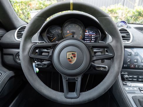 Certified 2024 Porsche 718 Cayman GT4 RS RWD image 13