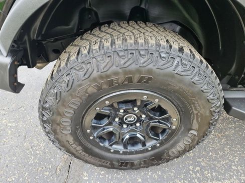 Used 2023 Ford Bronco Outer Banks w/ Sasquatch Package AWD/4WD image 11