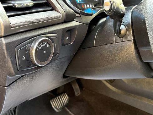 Used 2020 Ford Fusion SE image 13