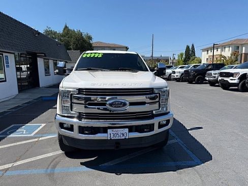 Used 2017 Ford F250 Lariat w/ Lariat Ultimate Package AWD/4WD image 2